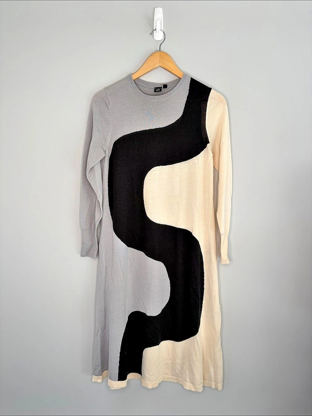 Marimekko Uniqlo x Marimekko graphic sweater dress Abstract Wool Blend Sweater